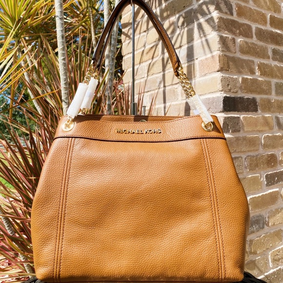 ‼️SALE‼️ 👜💕Michael Kors Large Tote - Picture 4 of 7